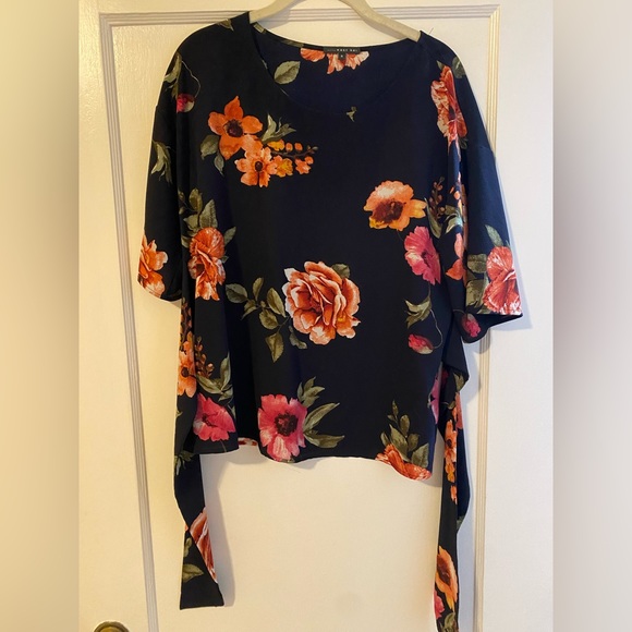 Floral tie blouse - Picture 3 of 6